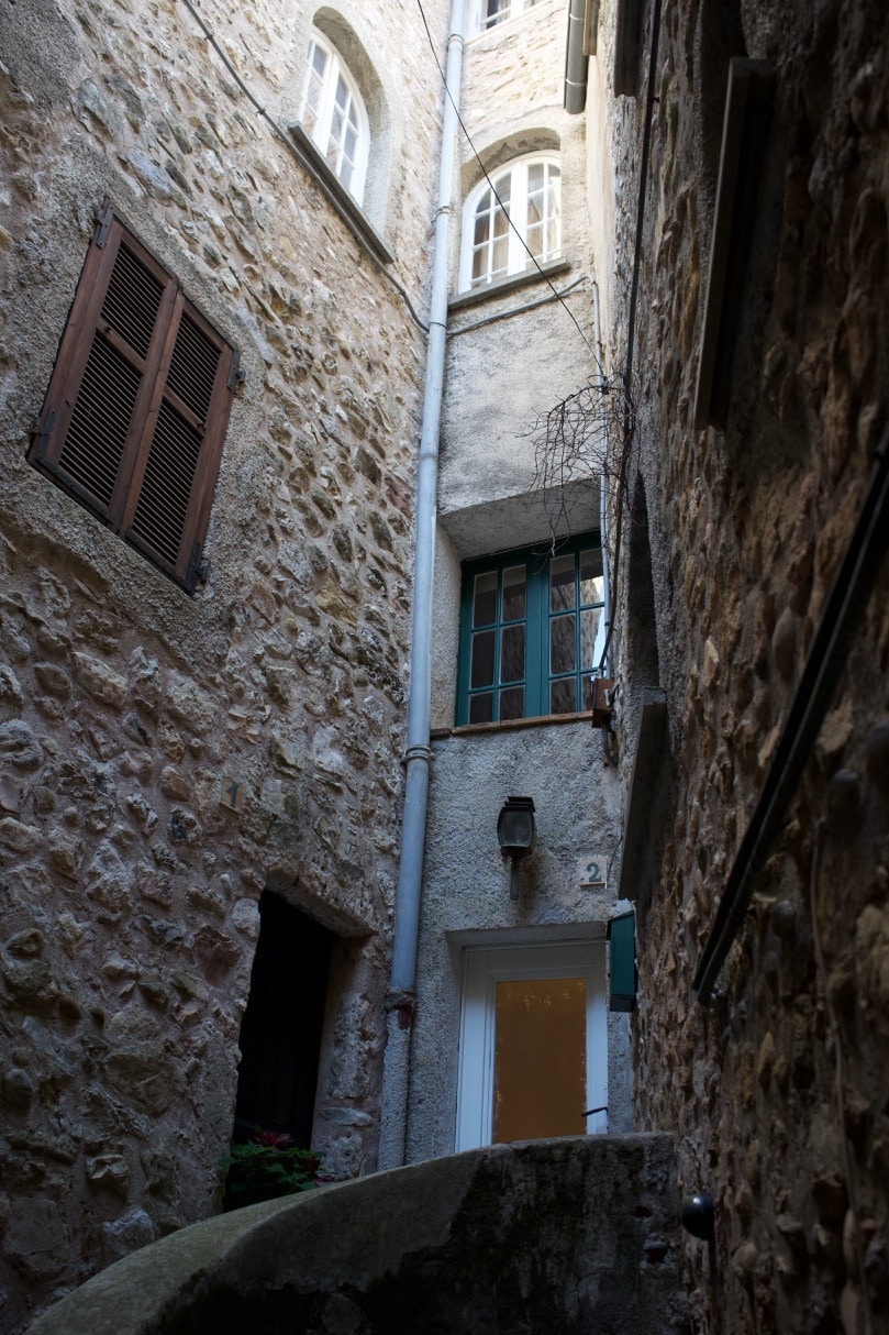 南仏プロヴァンススタイルの建築散歩 ラフェルム アンティークな新築住宅