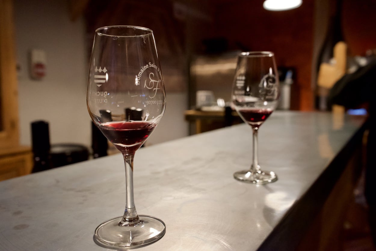 赤ワインのティスティング