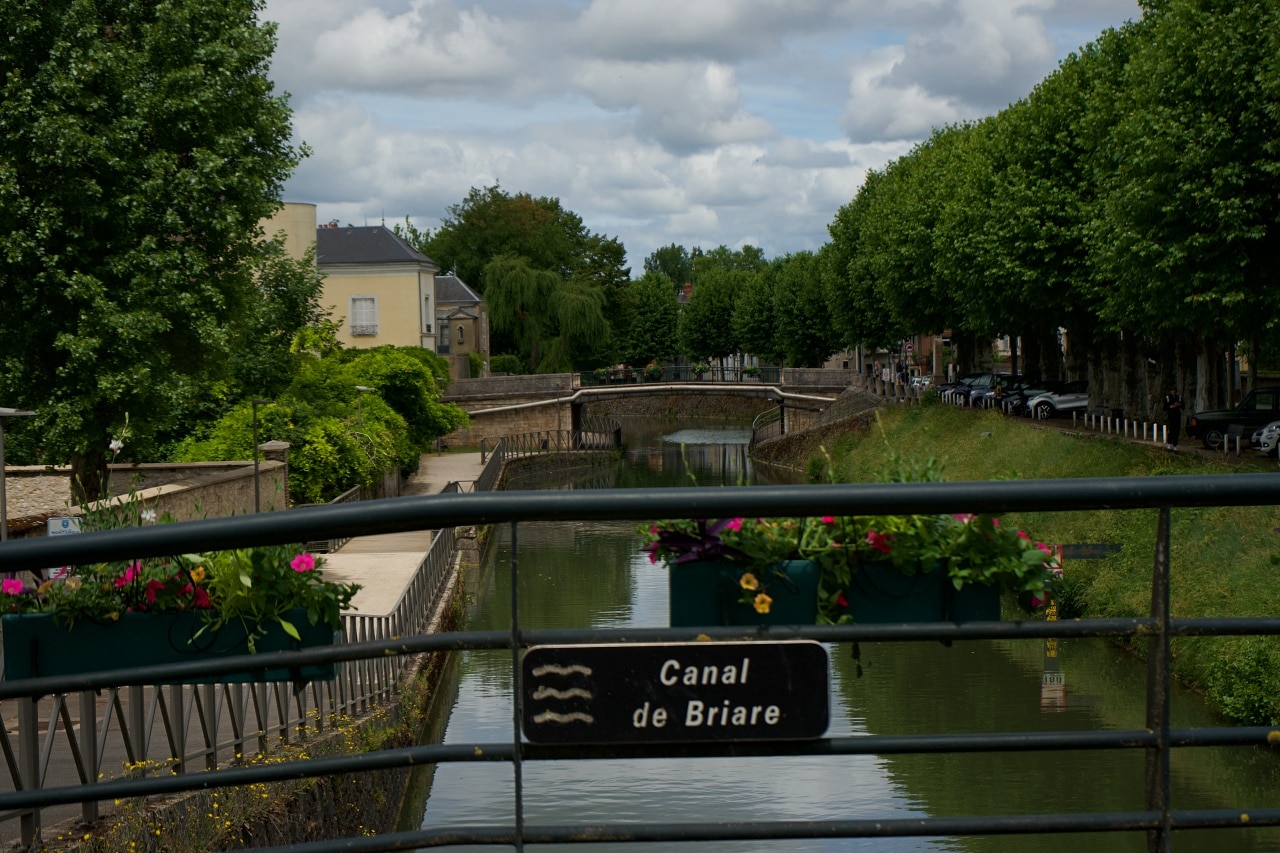 フランスの小さな街さんぽ11 運河が美しい街モンタルジ | ラフェルム