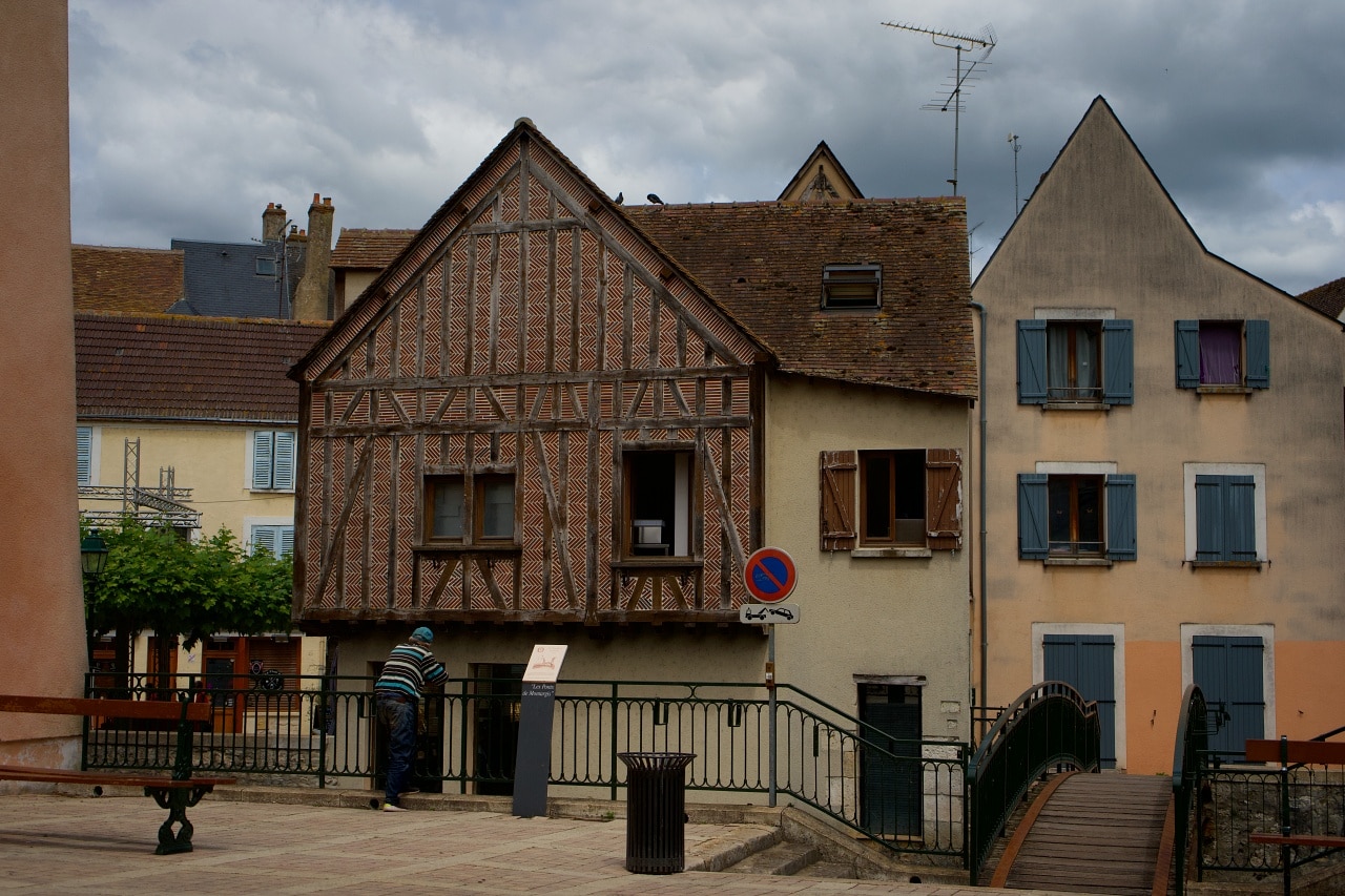 フランスの小さな街さんぽ11 運河が美しい街モンタルジ | ラフェルム