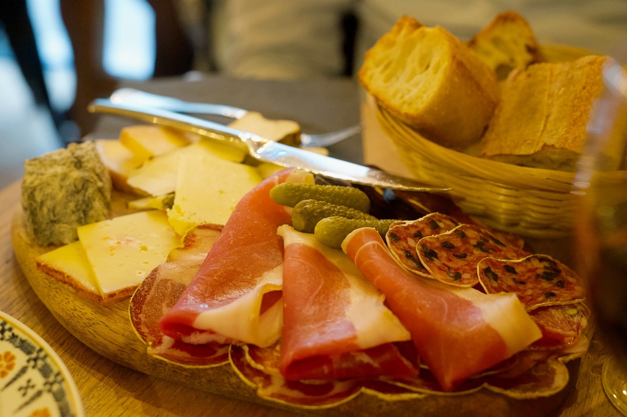 レストランのアペロ