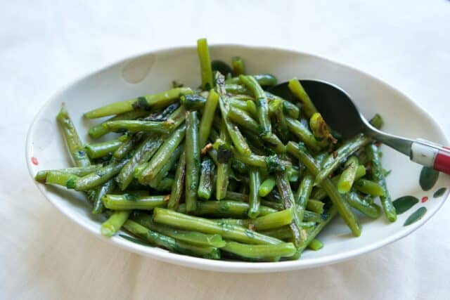 フランスのお惣菜７　フレンチ流野菜炒め〜インゲンのにんにく炒め〜