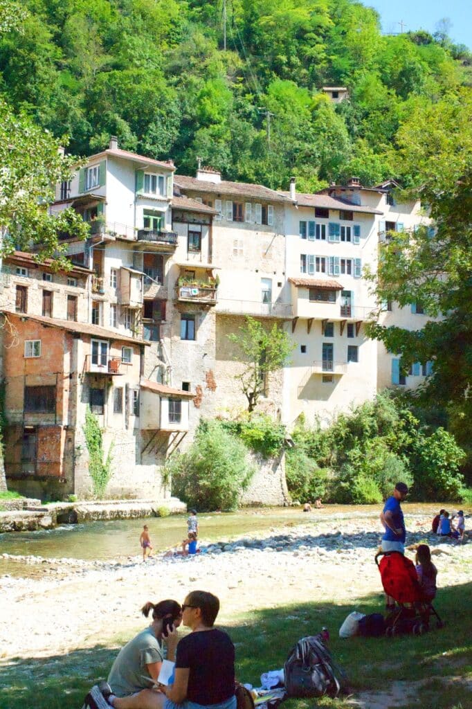 山沿いのバカンス