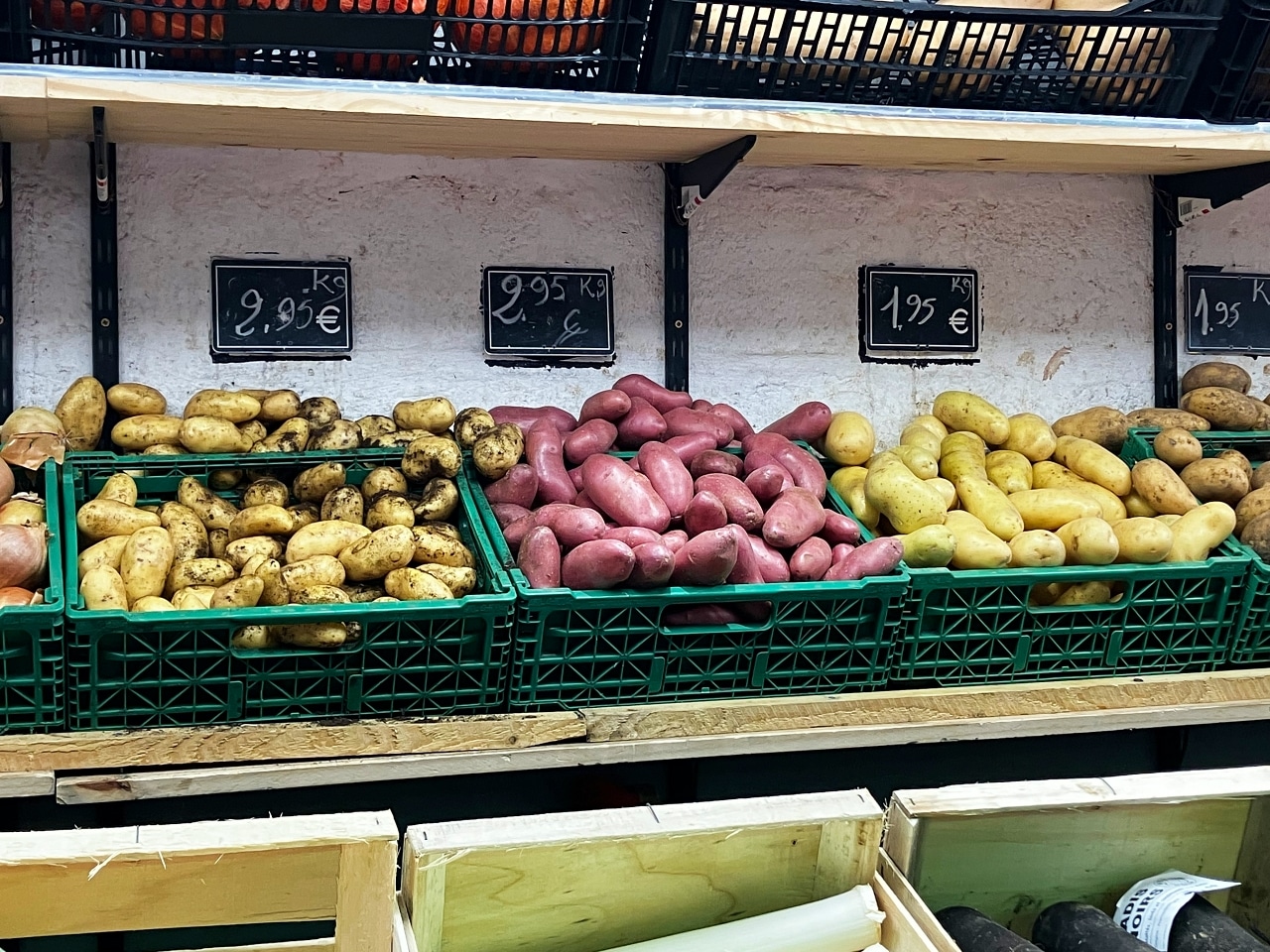 マルシェで販売されているじゃがいも
